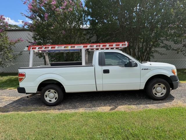 Photo of 2009 White Ford F-150