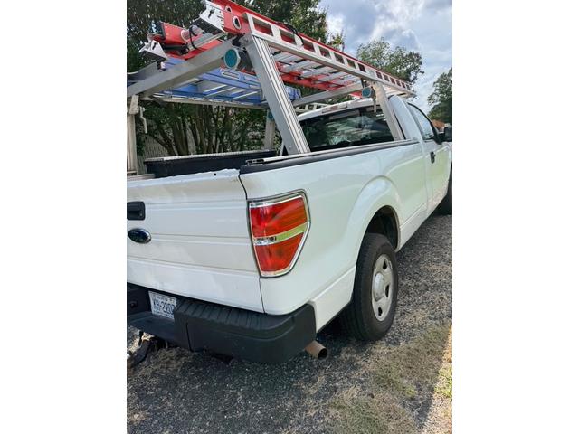Photo of 2009 White Ford F-150