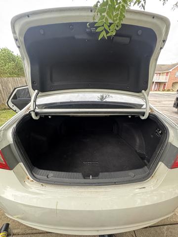 Photo of 2011 White Hyundai SONATA