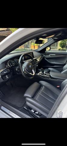 Photo of 2018 White BMW 530e