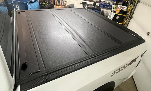 Photo of 2024 White Nissan Frontier
