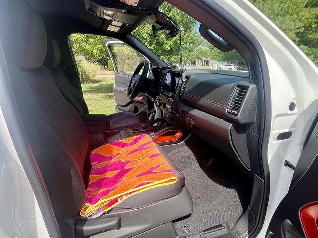 Photo of 2024 White Nissan Frontier