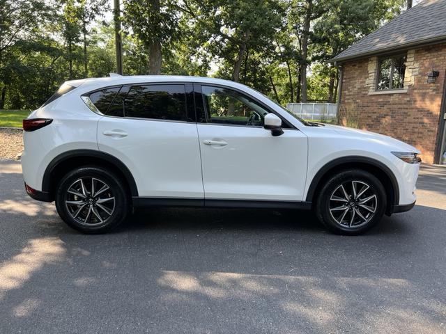 Photo of 2018 White Mazda CX-5