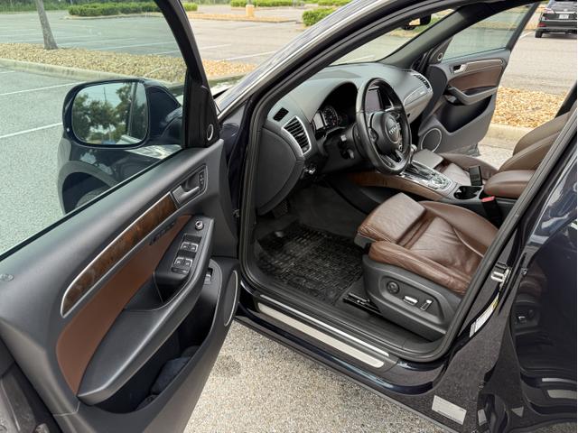 Photo of 2014 Blue Audi Q5