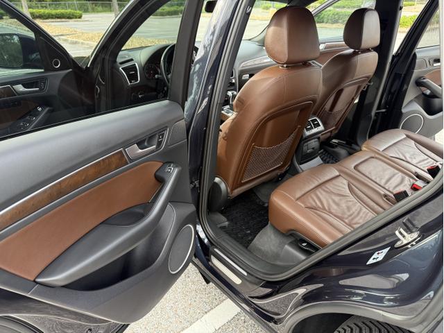 Photo of 2014 Blue Audi Q5