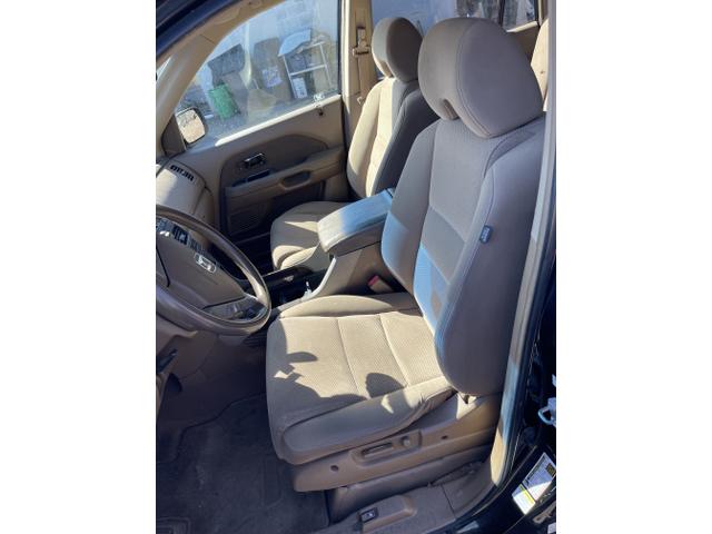Photo of 2007 Black Honda Pilot