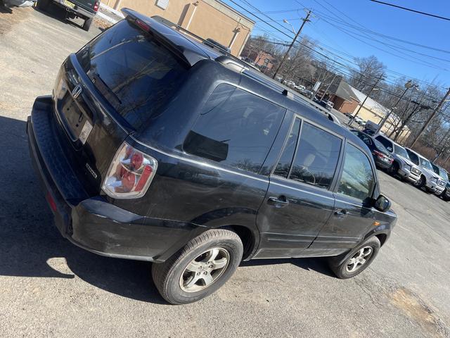 Photo of 2007 Black Honda Pilot