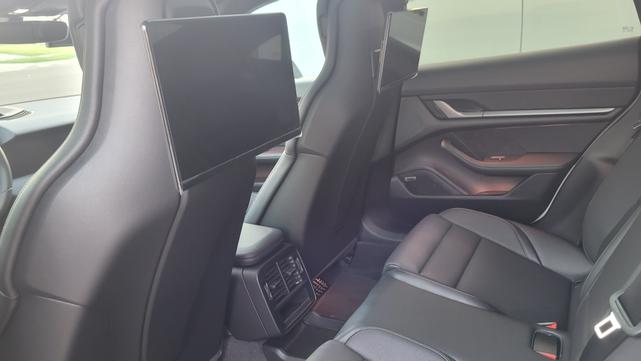 Photo of 2025 White Porsche Taycan