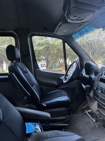 Photo of 2008 Blue Dodge Sprinter