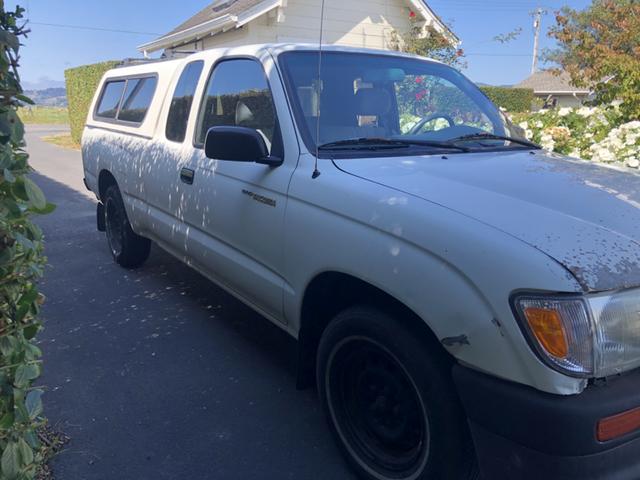 Photo of 1997 White Toyota Tacoma