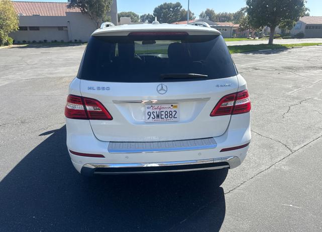 Photo of 2014 White Mercedes-Benz M-Class