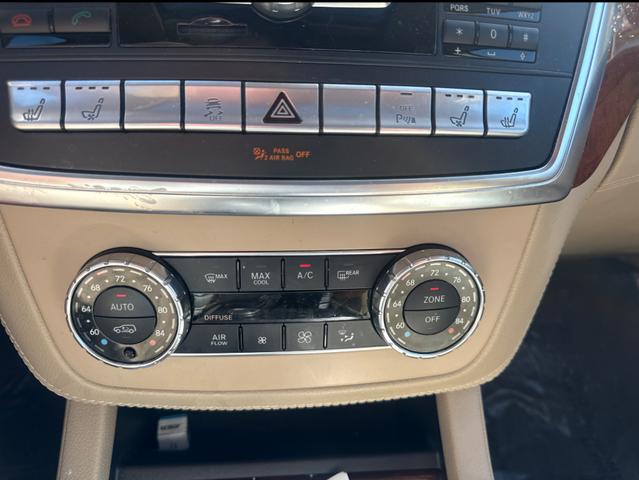 Photo of 2014 White Mercedes-Benz M-Class