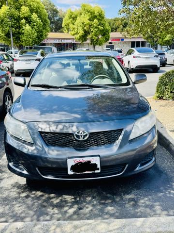 Photo of 2010 Gray Toyota Corolla