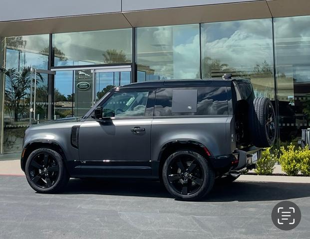 Photo of 2023 Gray Land Rover Defender