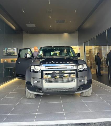 Photo of 2023 Gray Land Rover Defender