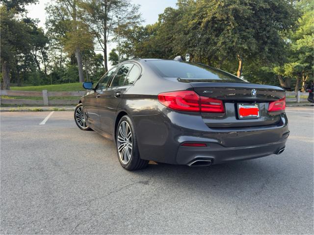 Photo of 2017 Gray BMW 530