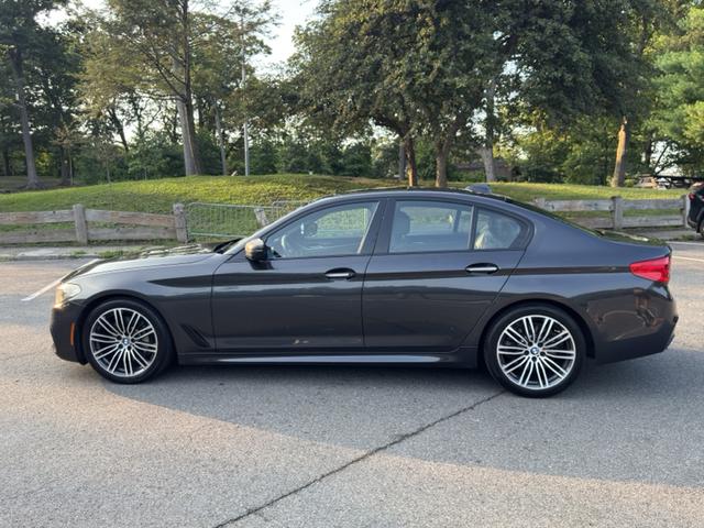 Photo of 2017 Gray BMW 530