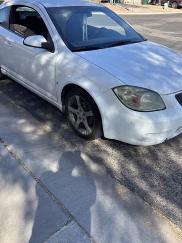 Photo of 2009 White Pontiac G5