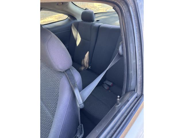 Photo of 2009 White Pontiac G5
