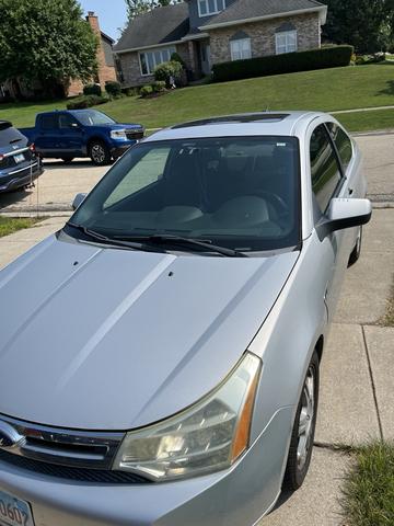 Photo of 2008 Silver Ford Focus