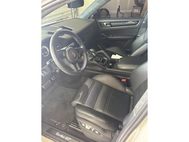 Photo of 2023 Gray Porsche Cayenne