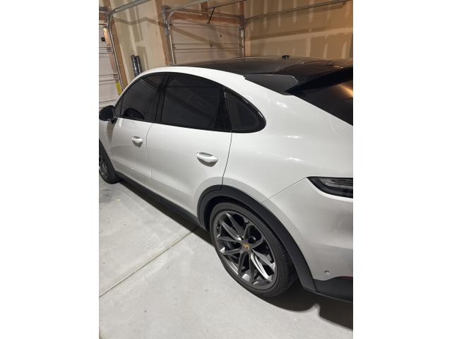 Photo of 2023 Gray Porsche Cayenne