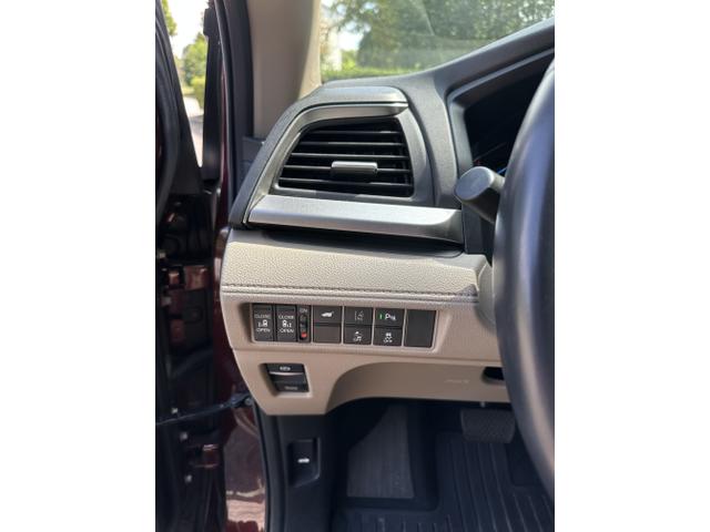 Photo of 2019 Red Honda Odyssey