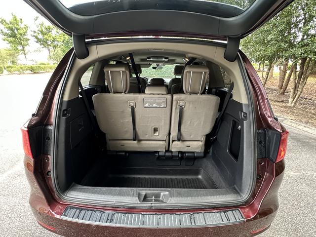 Photo of 2019 Red Honda Odyssey
