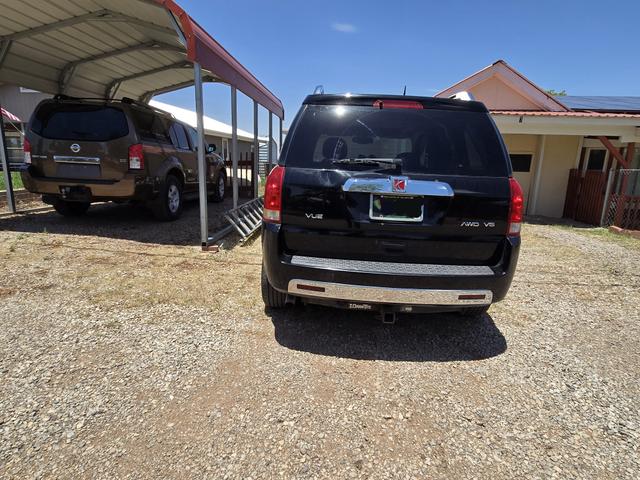 Photo of 2006 Black Saturn Vue