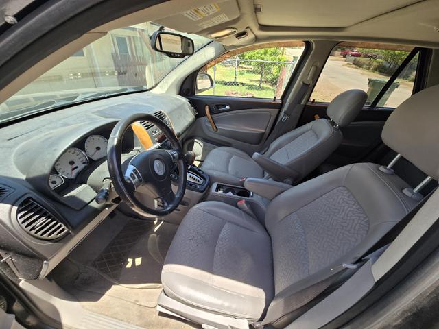 Photo of 2006 Black Saturn Vue
