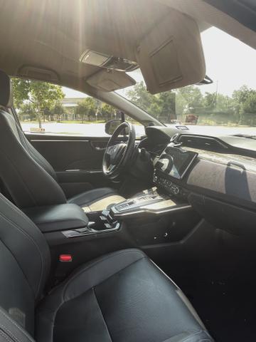 Photo of 2019 Silver Honda Clarity Plug-In Hybrid