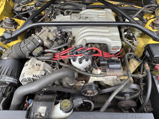 Photo of 1995 Yellow Ford Mustang