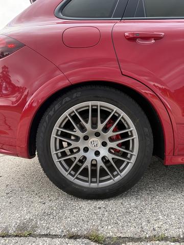 Photo of 2013 Red Porsche Cayenne