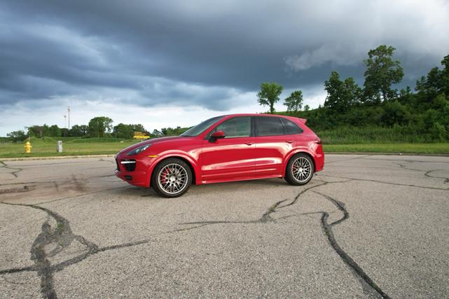 Photo of 2013 Red Porsche Cayenne