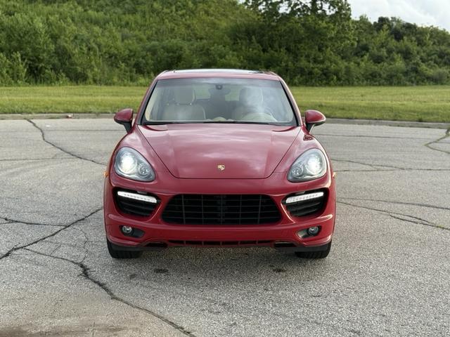 Photo of 2013 Red Porsche Cayenne