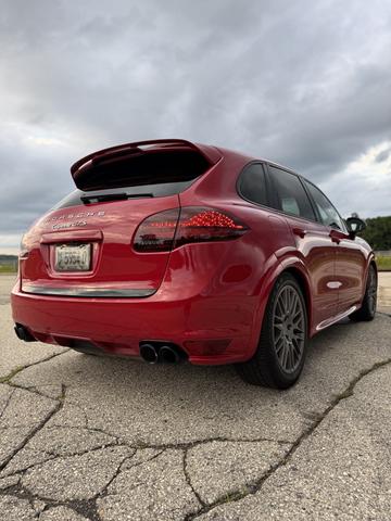 Photo of 2013 Red Porsche Cayenne