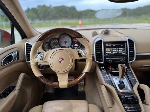 Photo of 2013 Red Porsche Cayenne