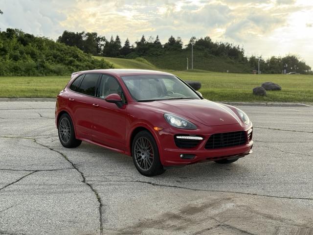 Photo of 2013 Red Porsche Cayenne