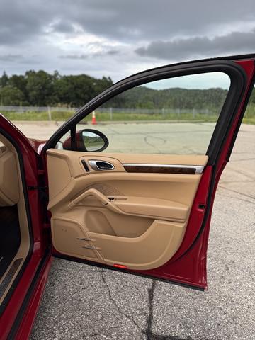 Photo of 2013 Red Porsche Cayenne