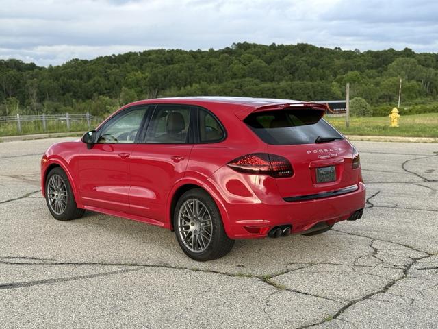 Photo of 2013 Red Porsche Cayenne