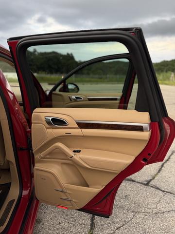 Photo of 2013 Red Porsche Cayenne