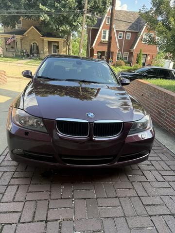 Photo of 2008 Red BMW 328