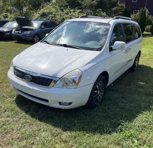 Photo of 2012 White Kia Sedona