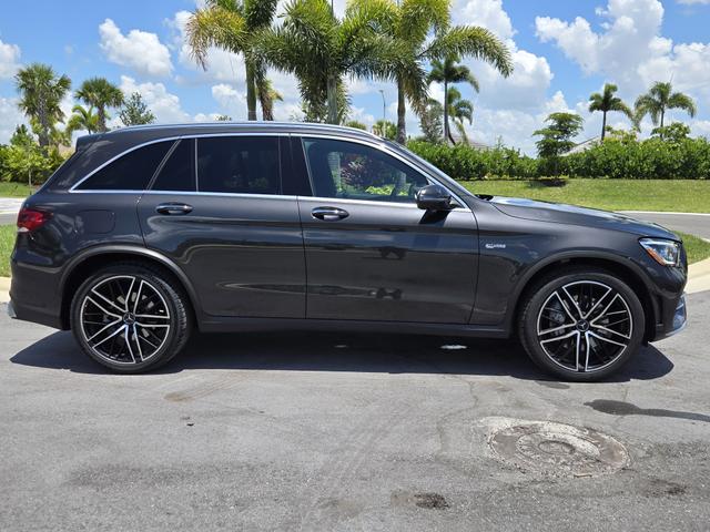 Photo of 2022 Gray Mercedes-Benz AMG GLC 43