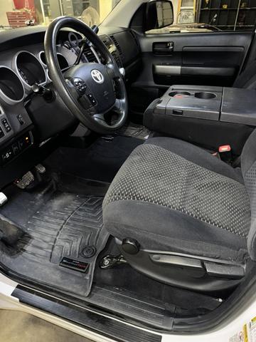 Photo of 2012 White Toyota Tundra