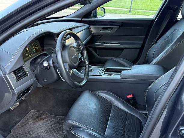 Photo of 2020 Gray Jaguar XF