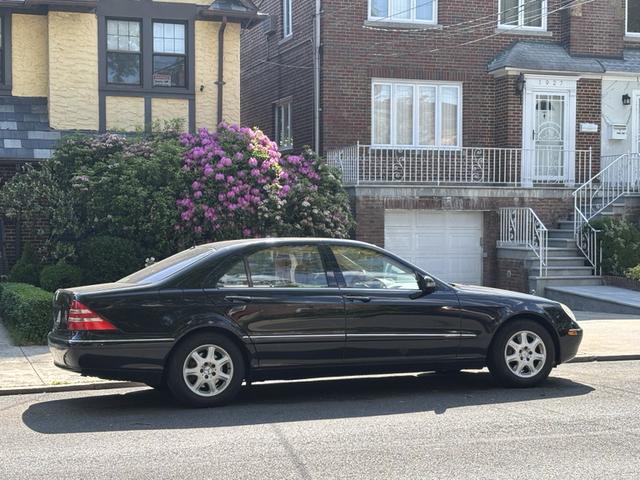 Photo of 2002 Black Mercedes-Benz S-Class