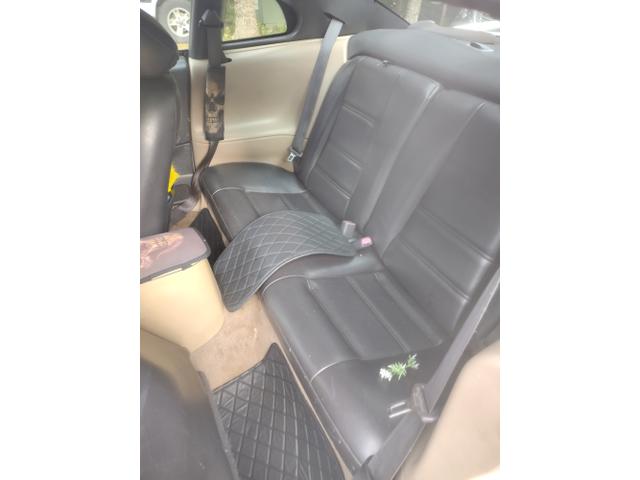Photo of 2001 White Ford Mustang