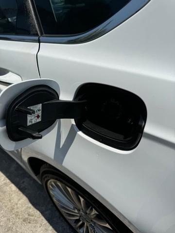 Photo of 2016 White Ford Fusion