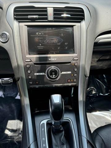 Photo of 2016 White Ford Fusion